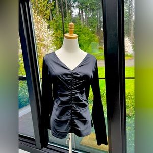 Elizabeth and James ruched long sleeve blouse